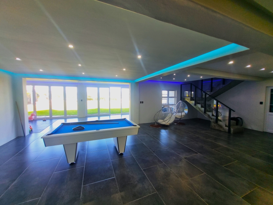 9 Bedroom Property for Sale in Long Acres Country Estate Western Cape